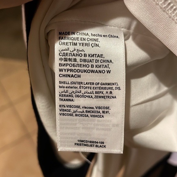 No.237 ✨ NWT BEBE Color-block Ponte V-neck Dress ✨ - Picture 12 of 14